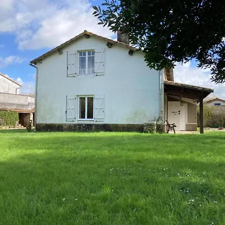 Сasa de vacaciones La Maison Du Plessis